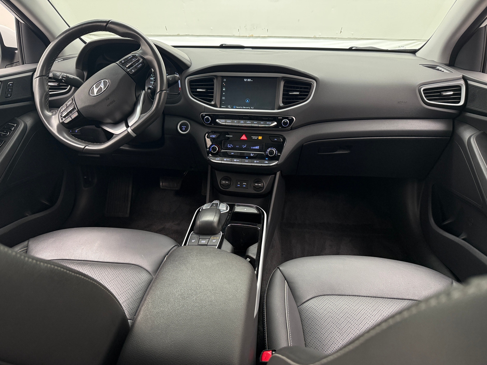 Thumbnail: 2019 Hyundai Ioniq - 2