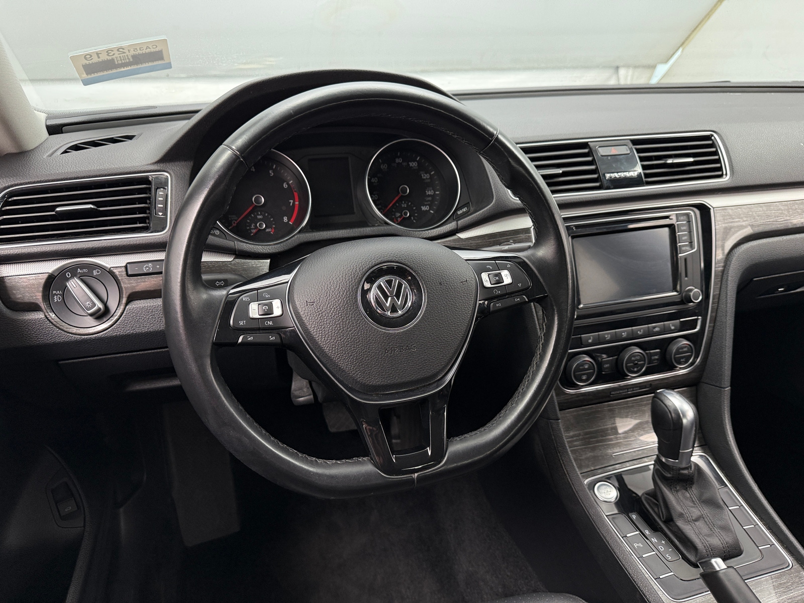 Thumbnail: 2018 Volkswagen Passat - 4