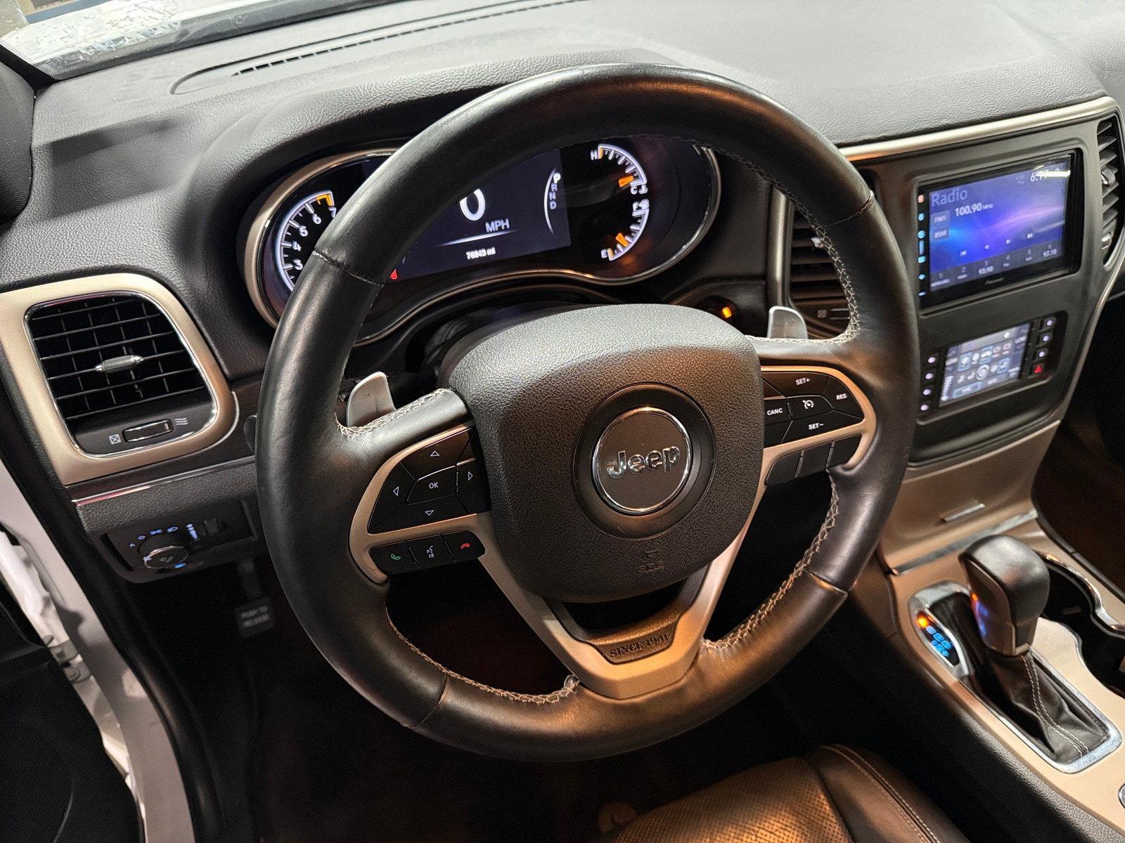 Thumbnail: 2017 Jeep Grand Cherokee - 4