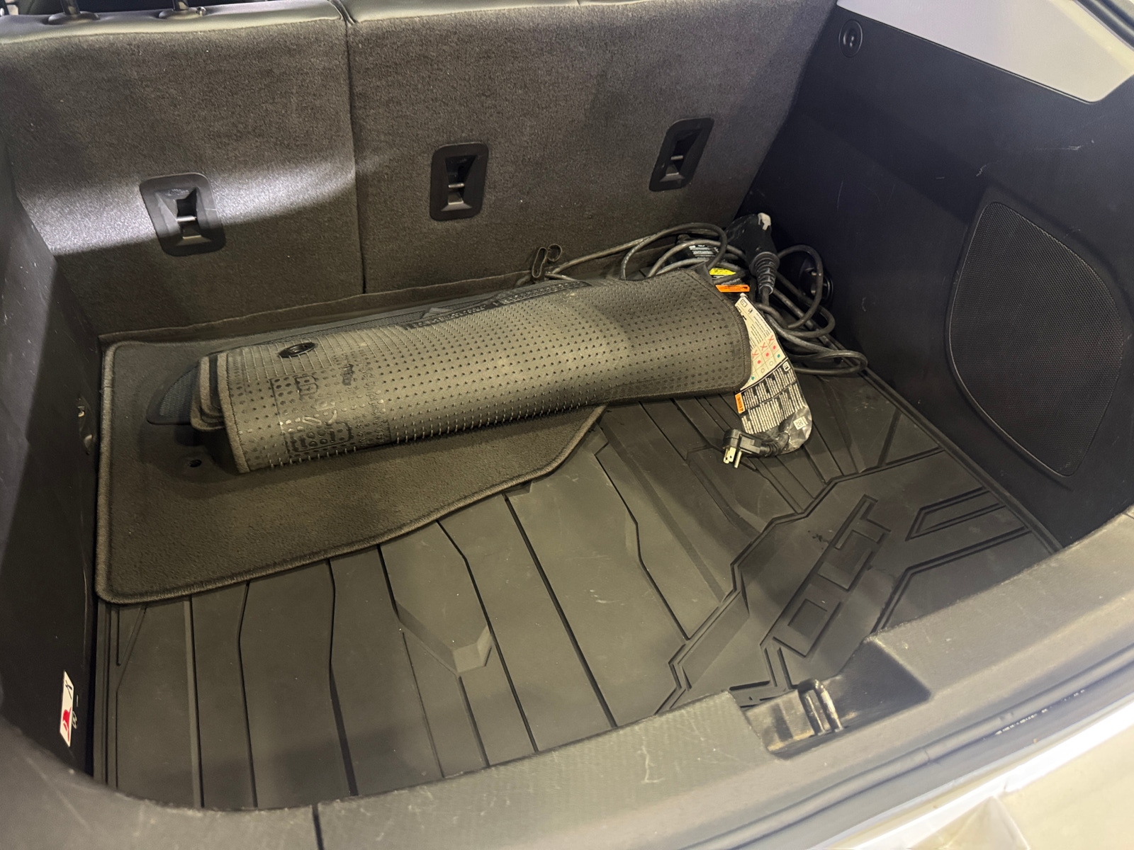 Thumbnail: 2017 Chevrolet Volt - 6