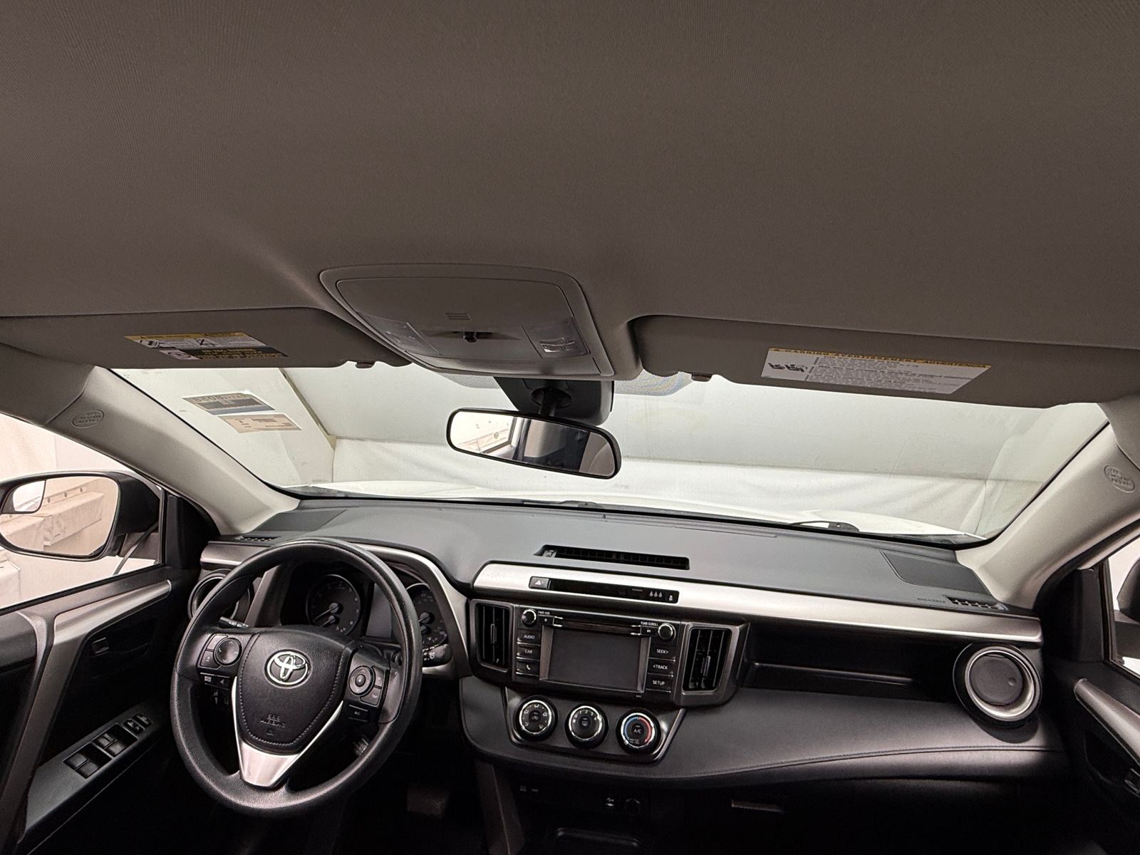Thumbnail: 2018 Toyota RAV4 - 3