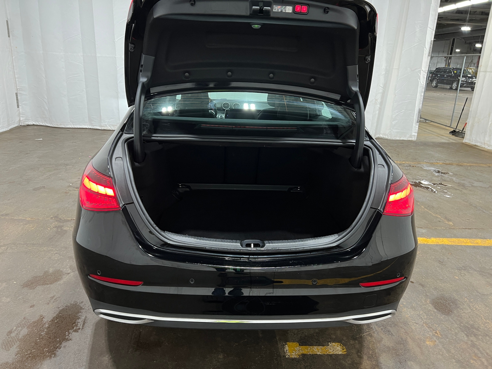 Thumbnail: 2024 Mercedes-Benz C-Class - 6