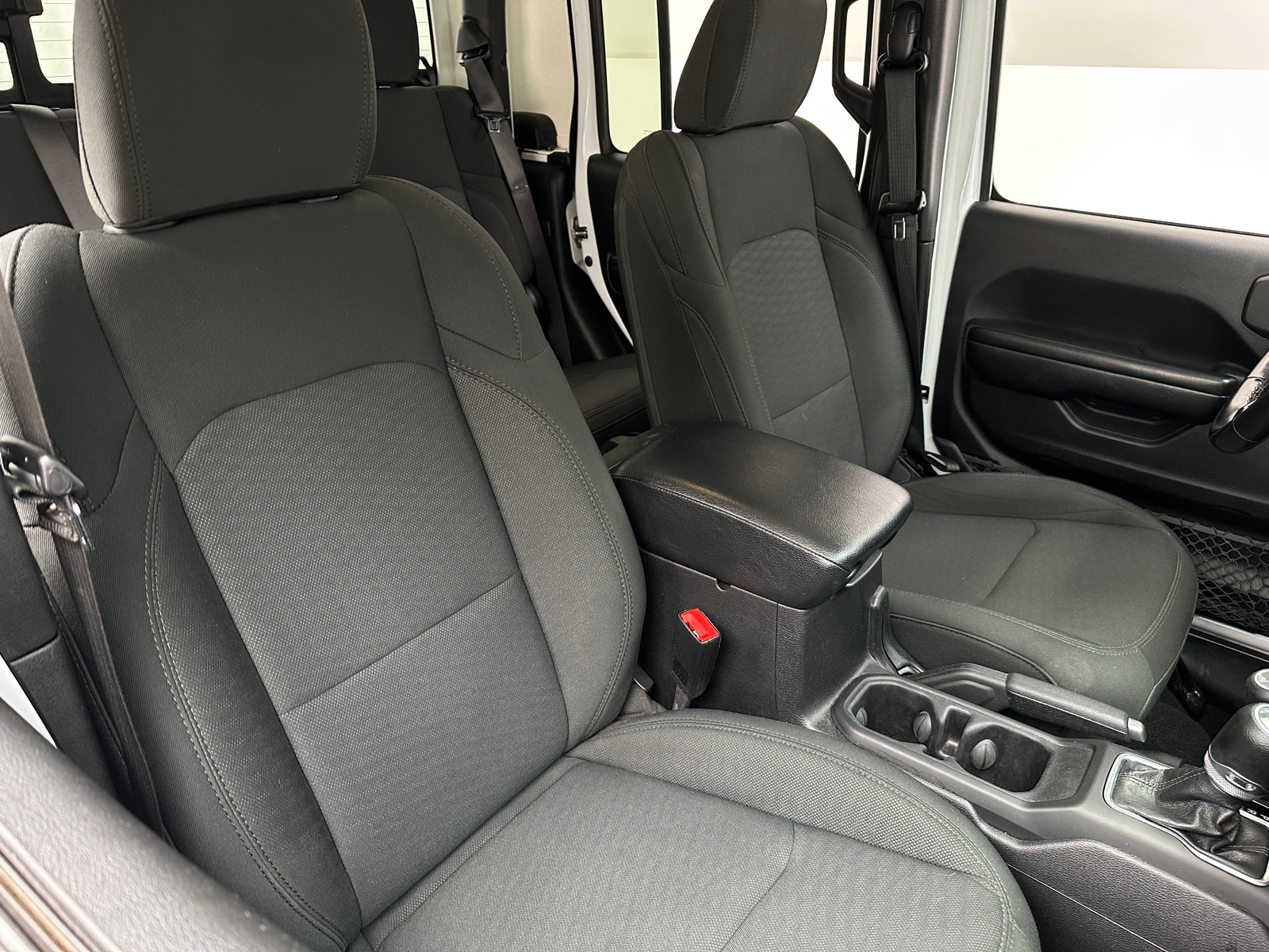 Thumbnail: 2020 Jeep Gladiator - 2