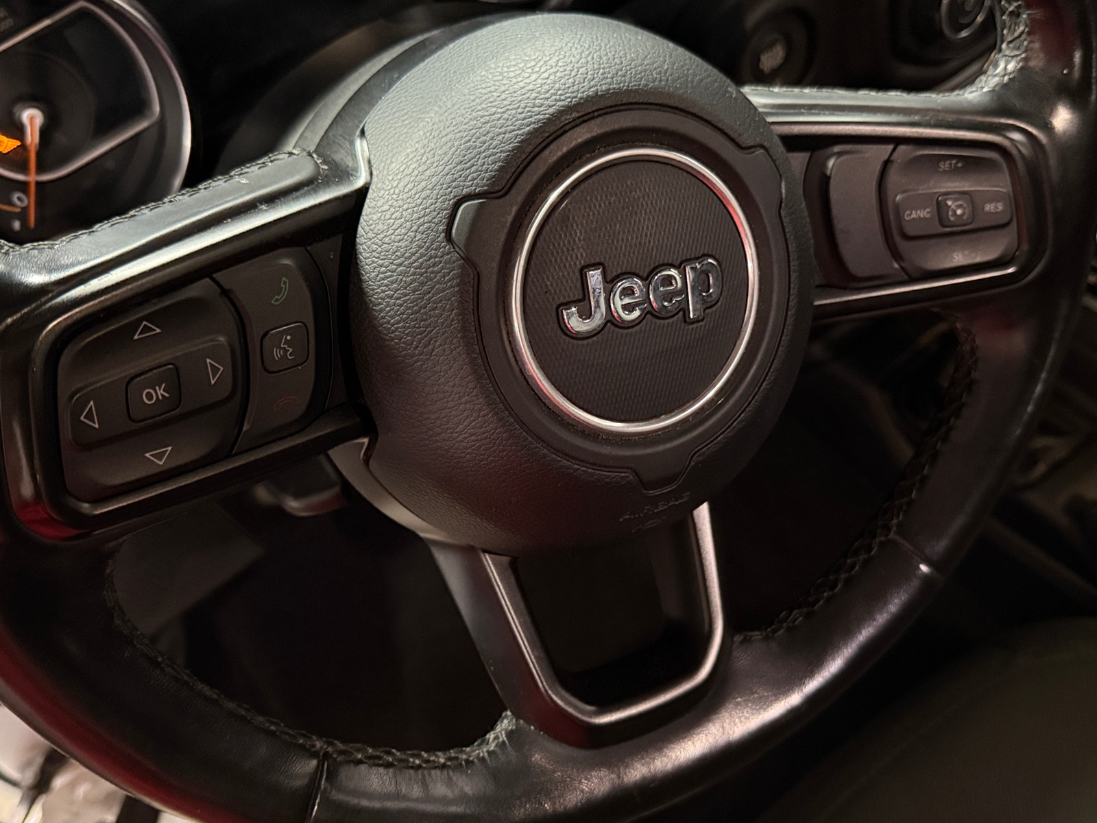 Thumbnail: 2020 Jeep Gladiator - 5