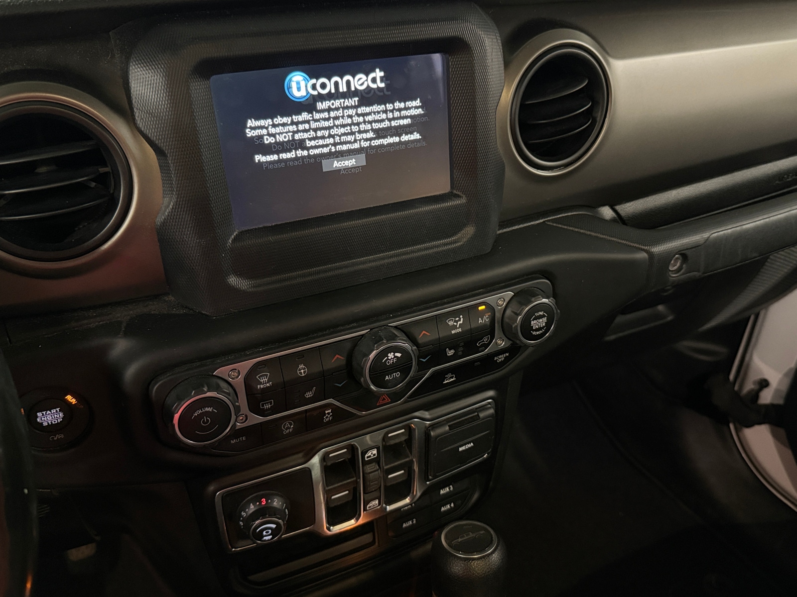 Thumbnail: 2020 Jeep Gladiator - 4