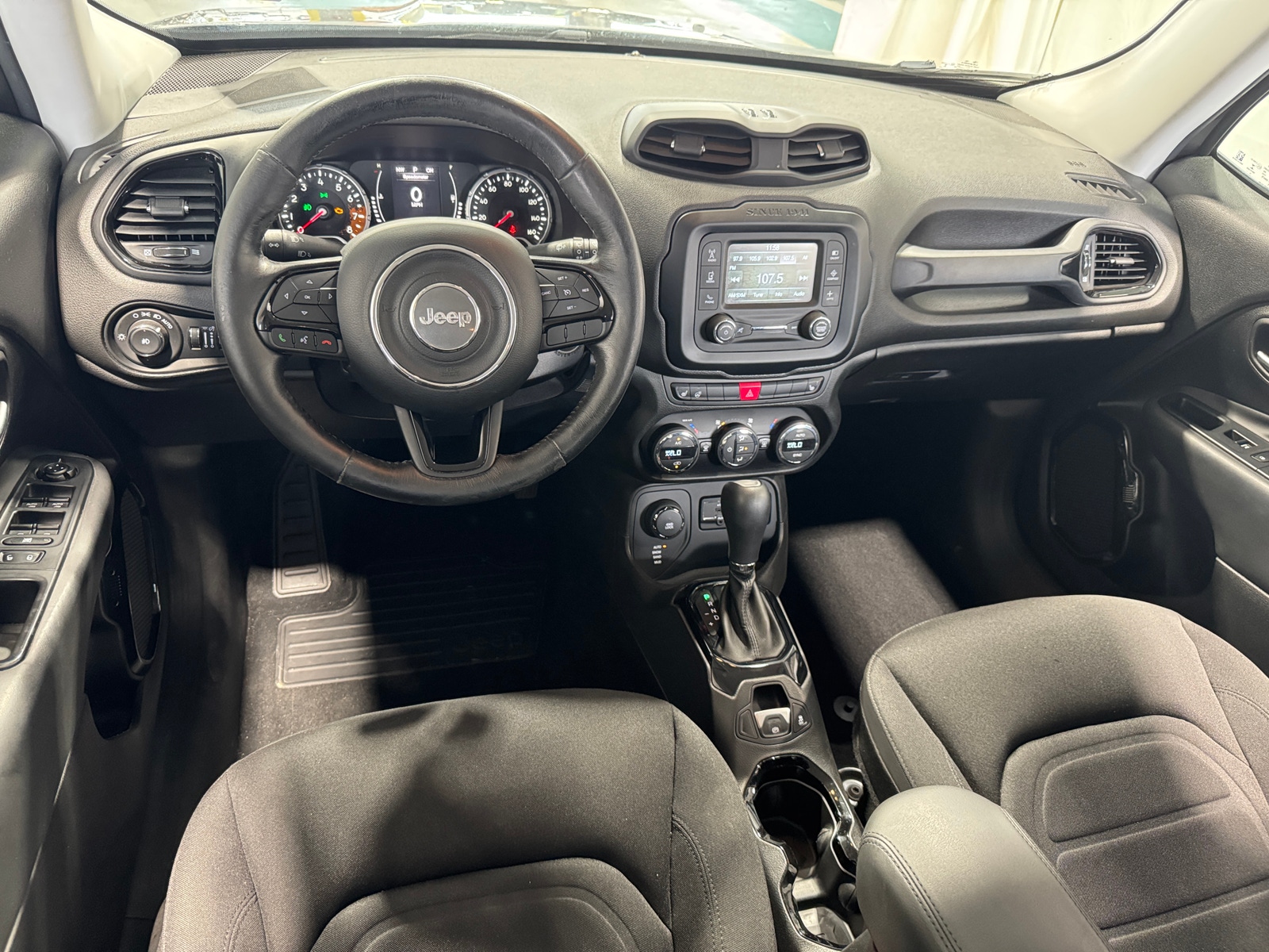 Thumbnail: 2016 Jeep Renegade - 3