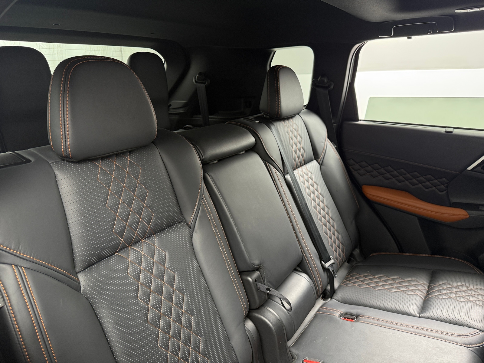 Thumbnail: 2024 Mitsubishi Outlander - 5