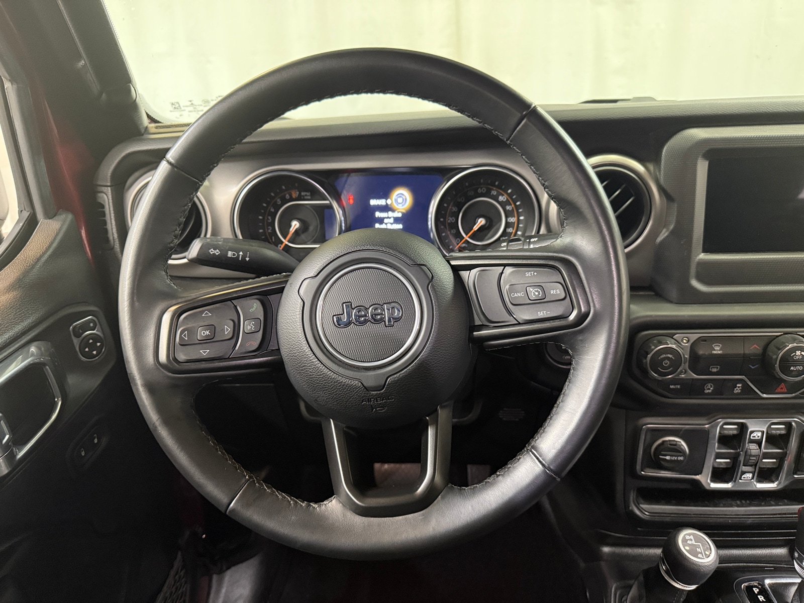 Thumbnail: 2022 Jeep Wrangler - 5