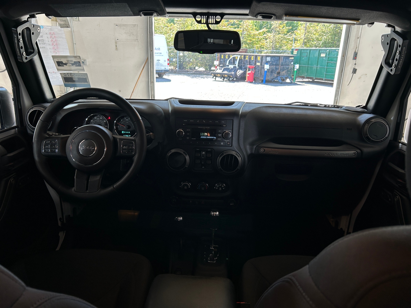 Thumbnail: 2015 Jeep Wrangler - 3