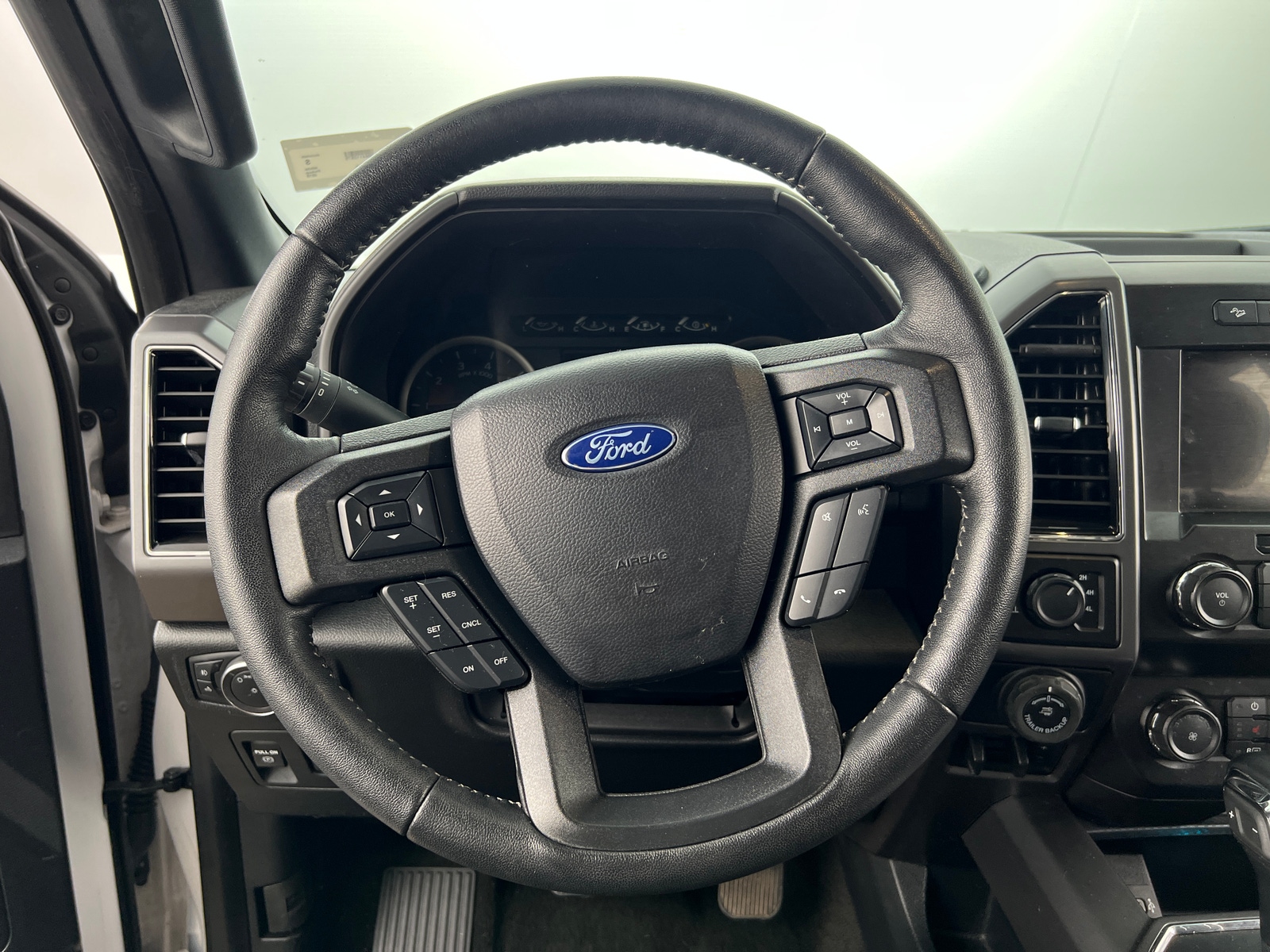 Thumbnail: 2019 Ford Econoline - 5