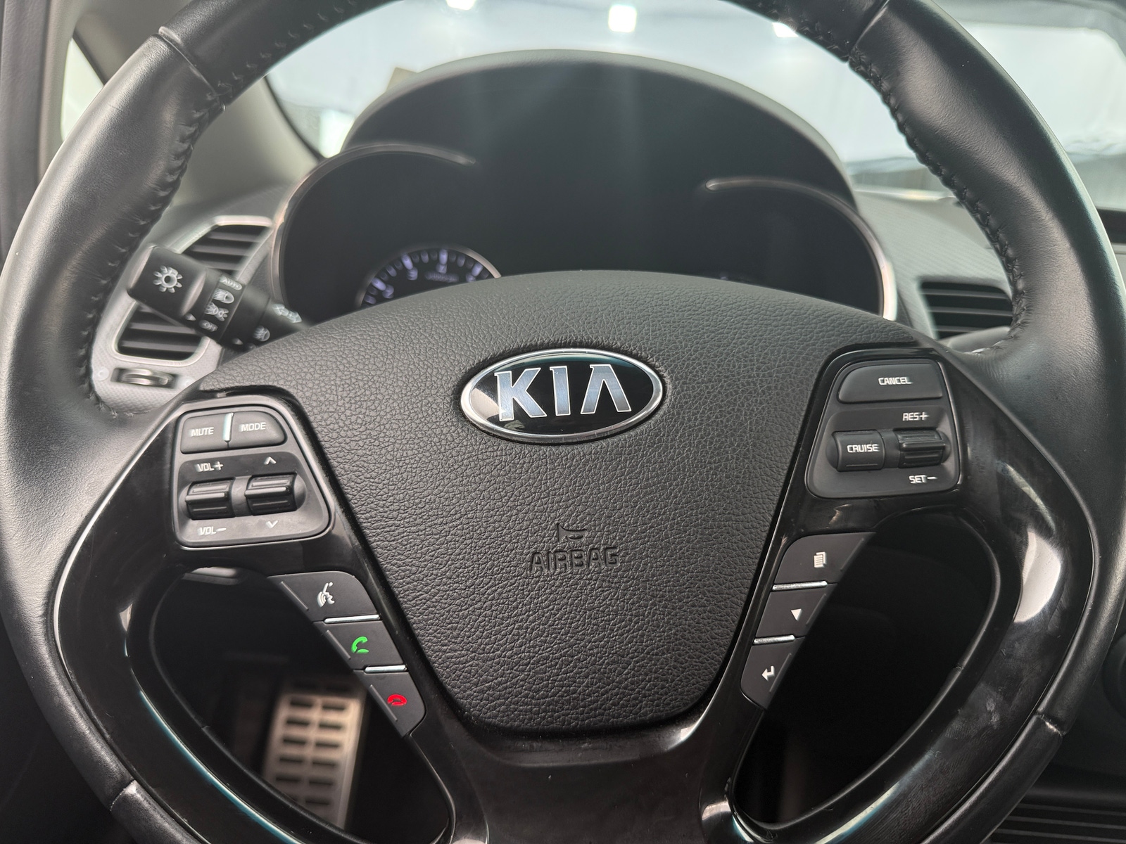 Thumbnail: 2017 Kia Forte - 5