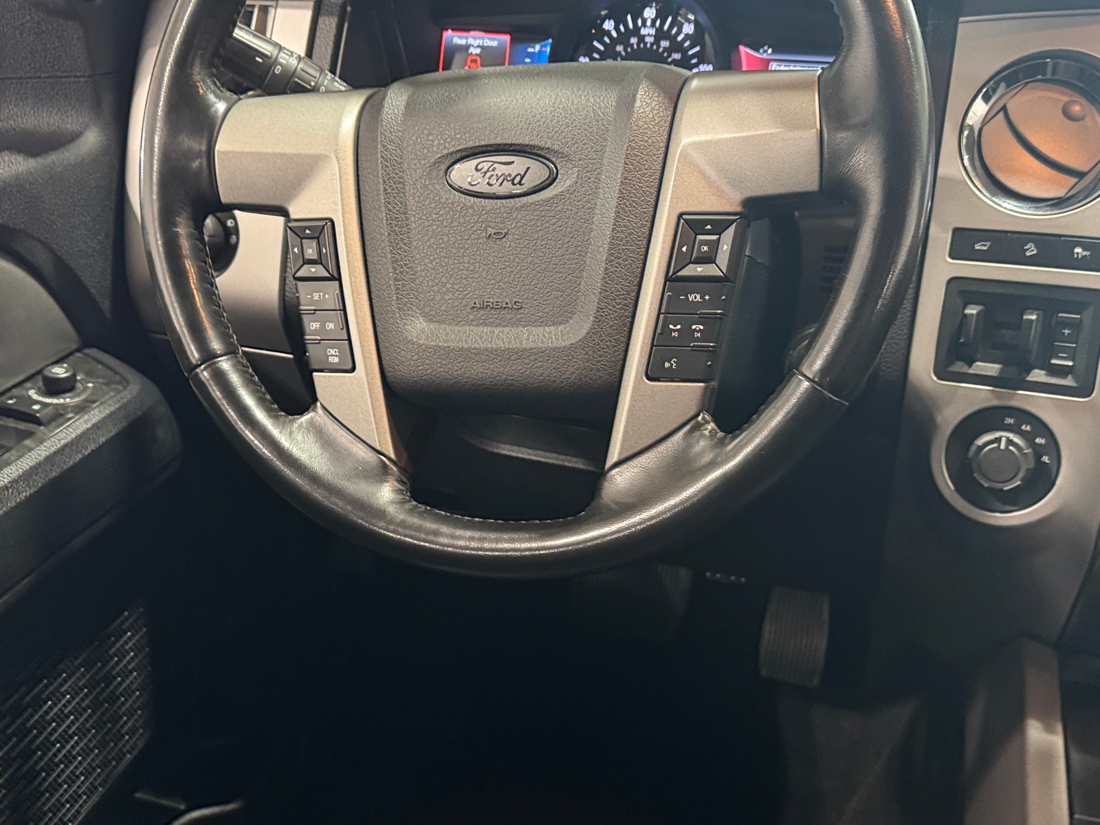 Thumbnail: 2017 Ford Expedition - 4