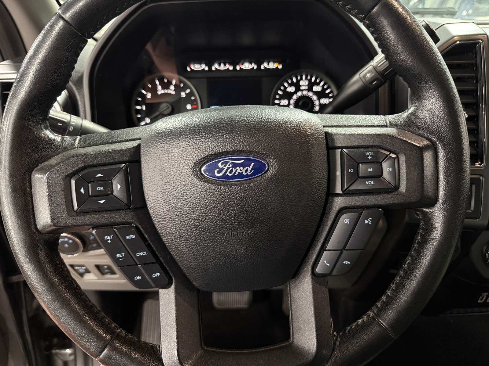Thumbnail: 2019 Ford Econoline - 5
