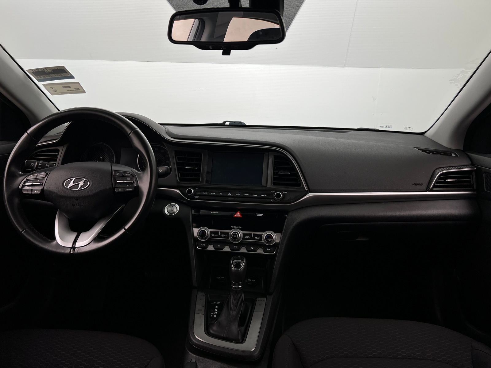 Thumbnail: 2019 Hyundai Elantra - 3