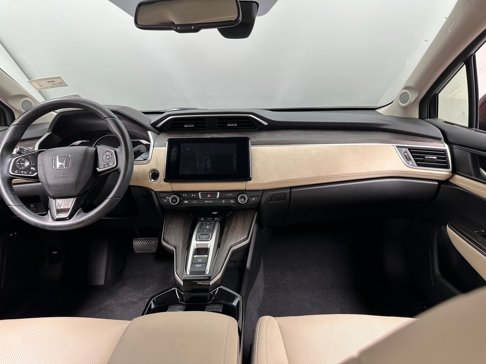 Thumbnail: 2018 Honda Clarity - 2