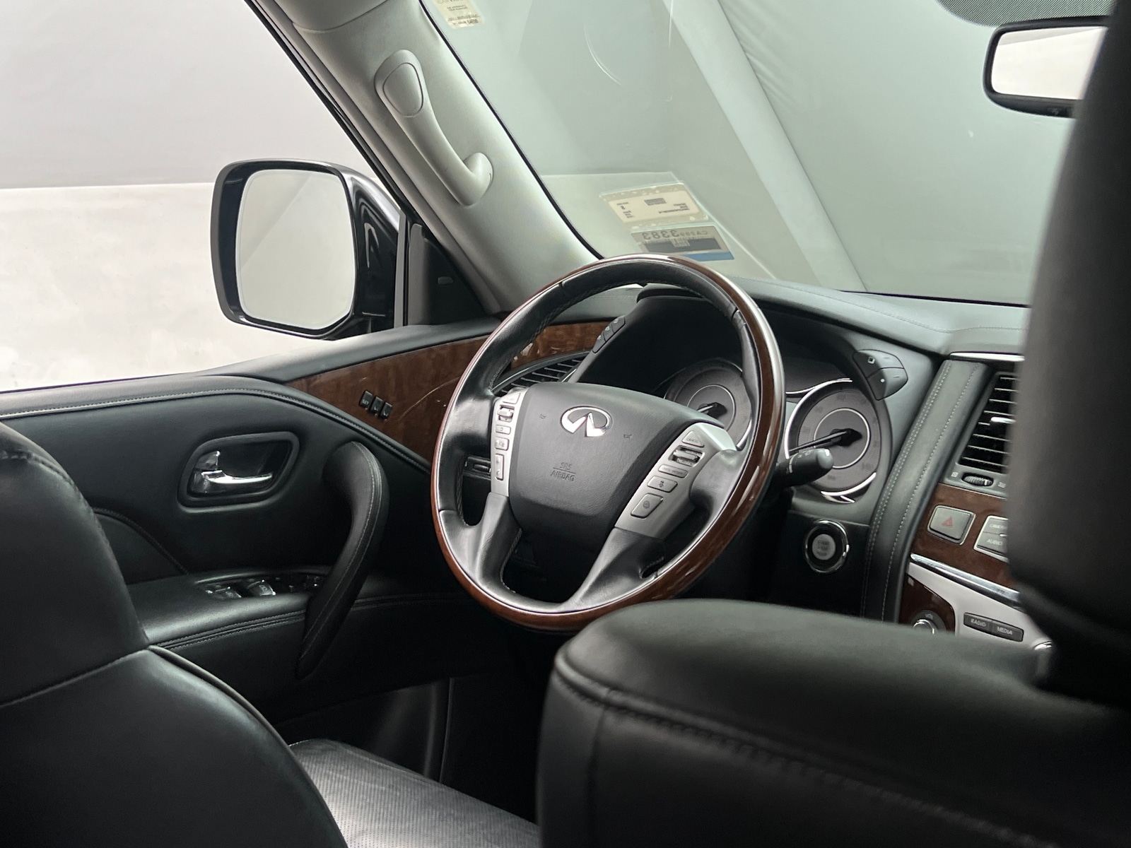 Thumbnail: 2019 INFINITI QX80 - 4