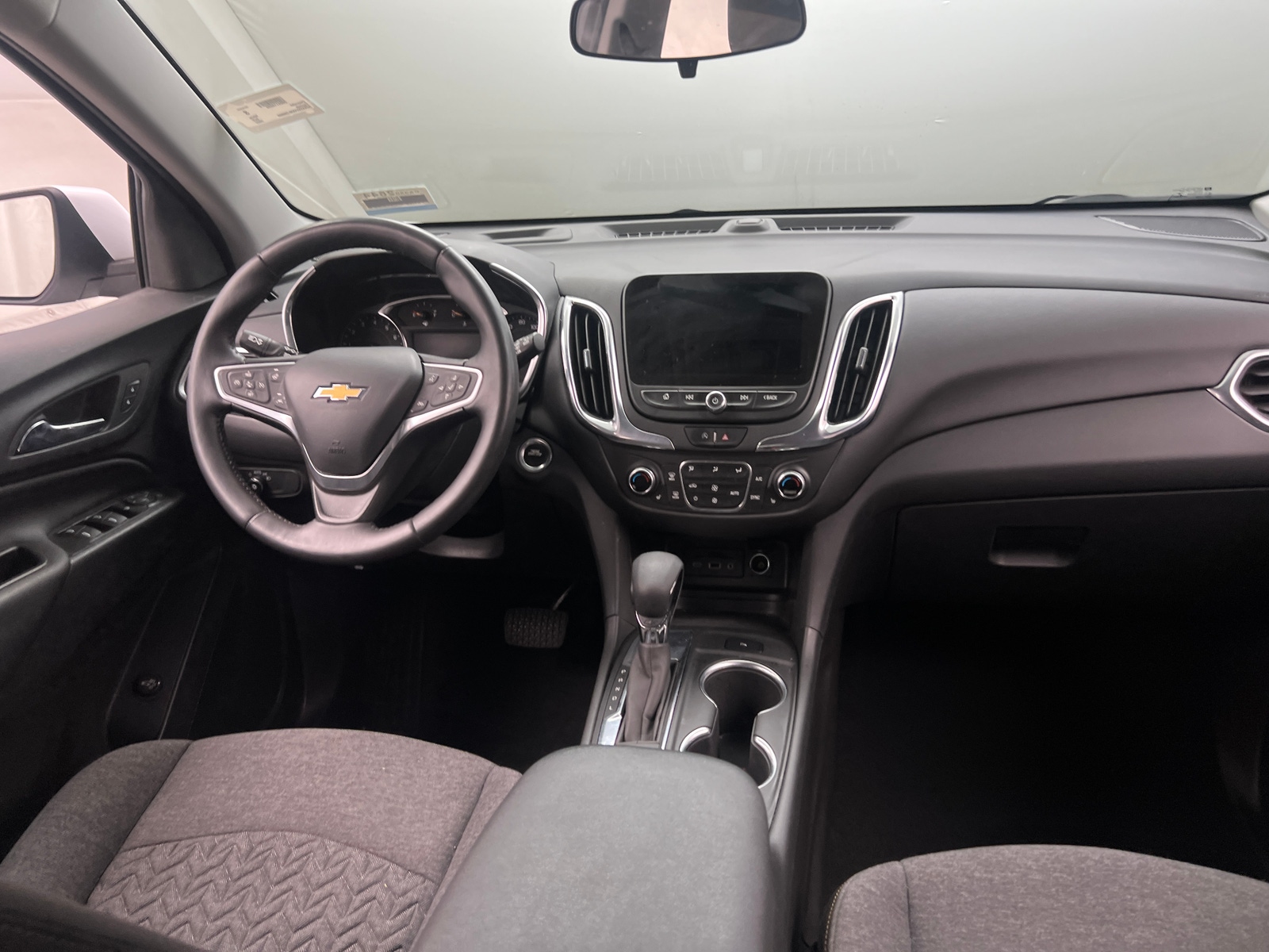 Thumbnail: 2022 Chevrolet Equinox - 3