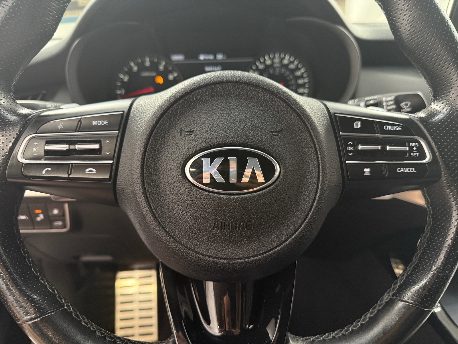 Thumbnail: 2020 Kia Stinger - 4