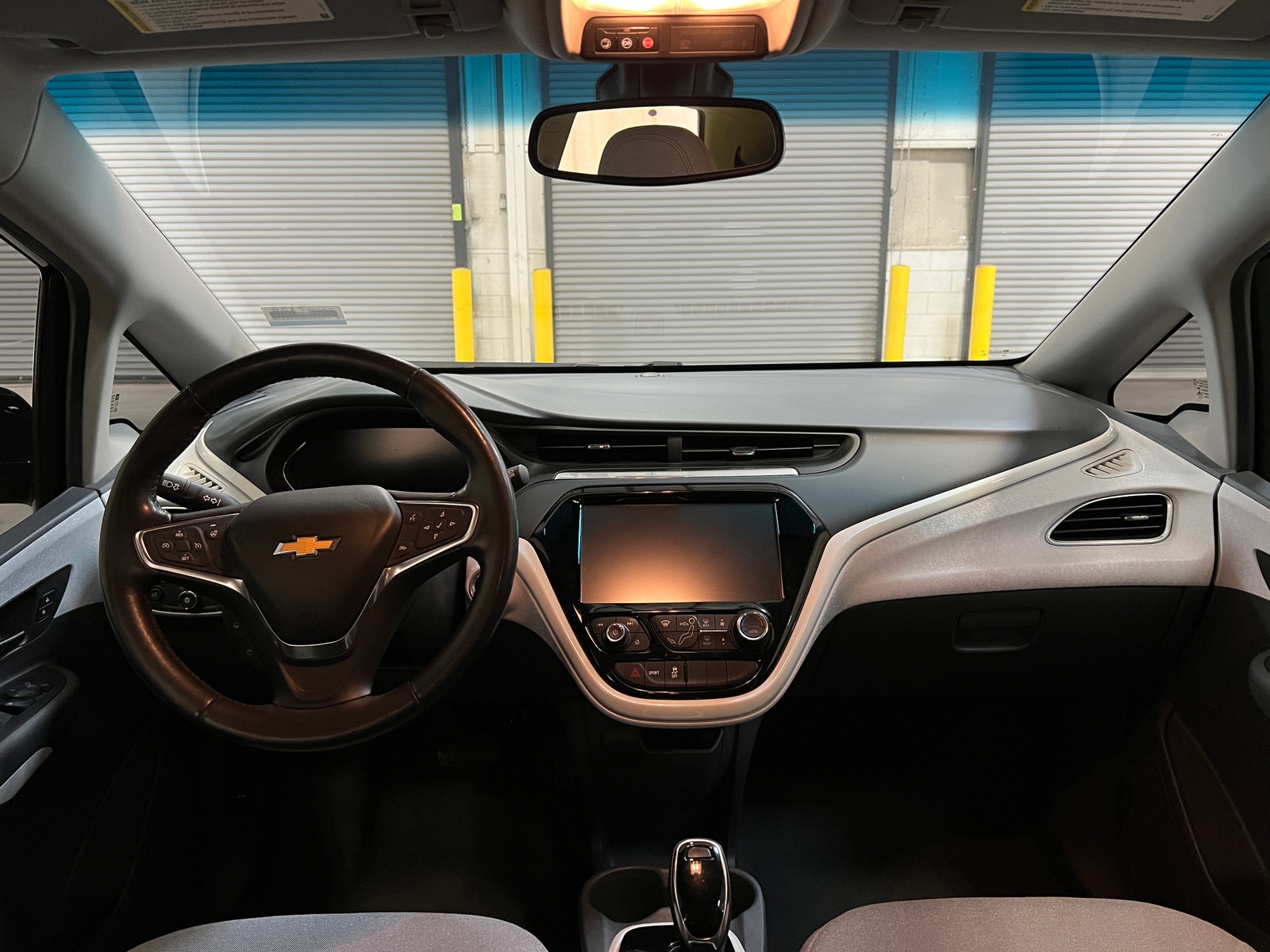Thumbnail: 2018 Chevrolet Bolt EV - 3