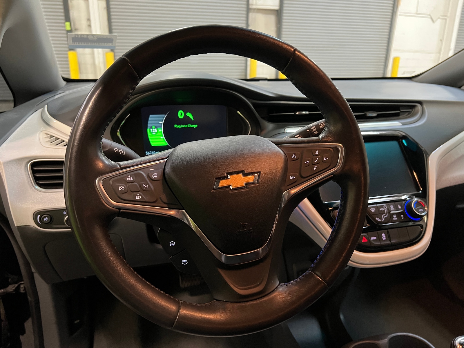 Thumbnail: 2018 Chevrolet Bolt EV - 5