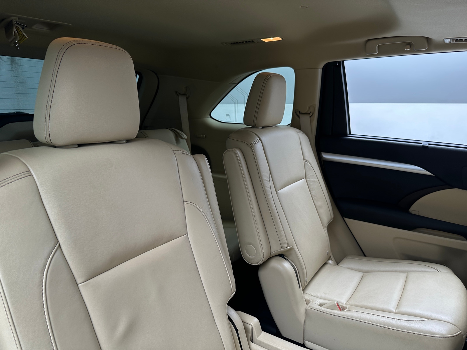 Thumbnail: 2014 Toyota Highlander - 5