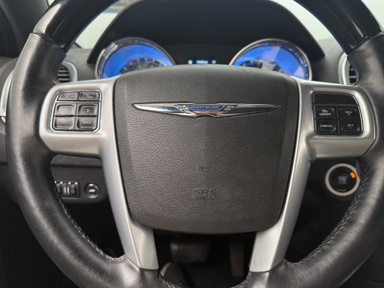 Thumbnail: 2014 Chrysler 300 - 4