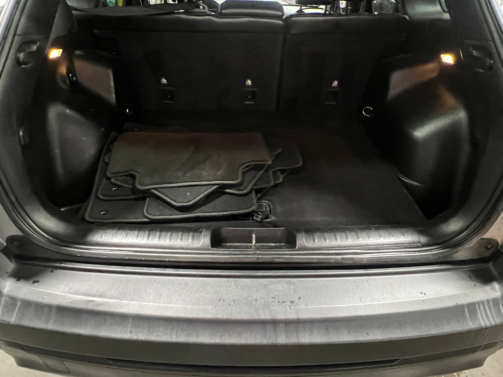 Thumbnail: 2019 Jeep Cherokee - 7