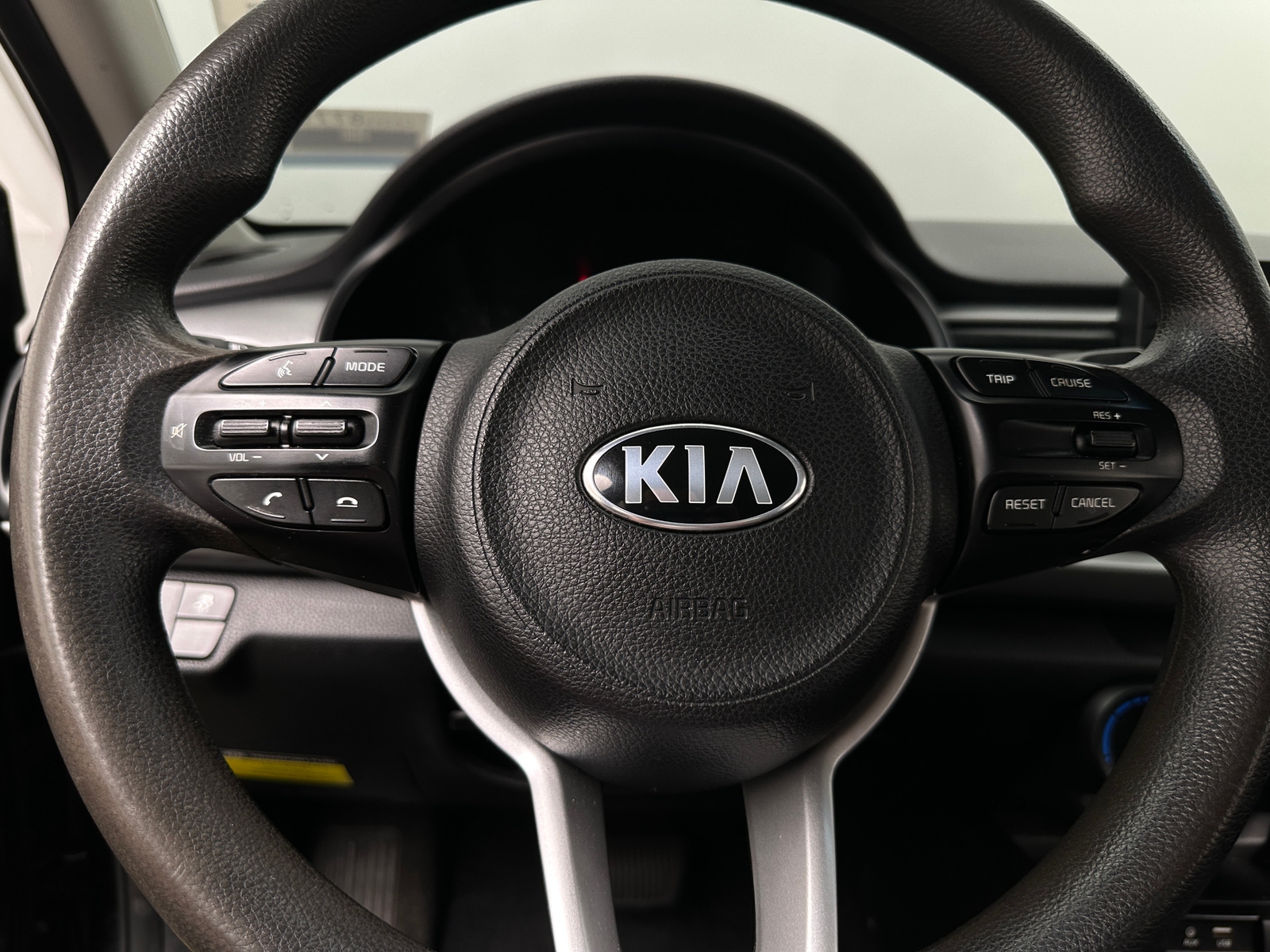 Thumbnail: 2020 Kia Rio - 5