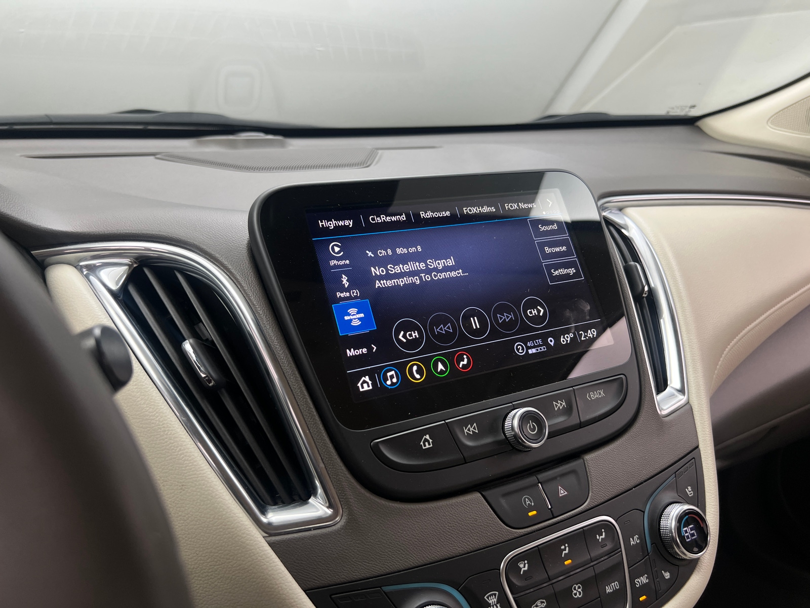Thumbnail: 2024 Chevrolet Malibu - 3