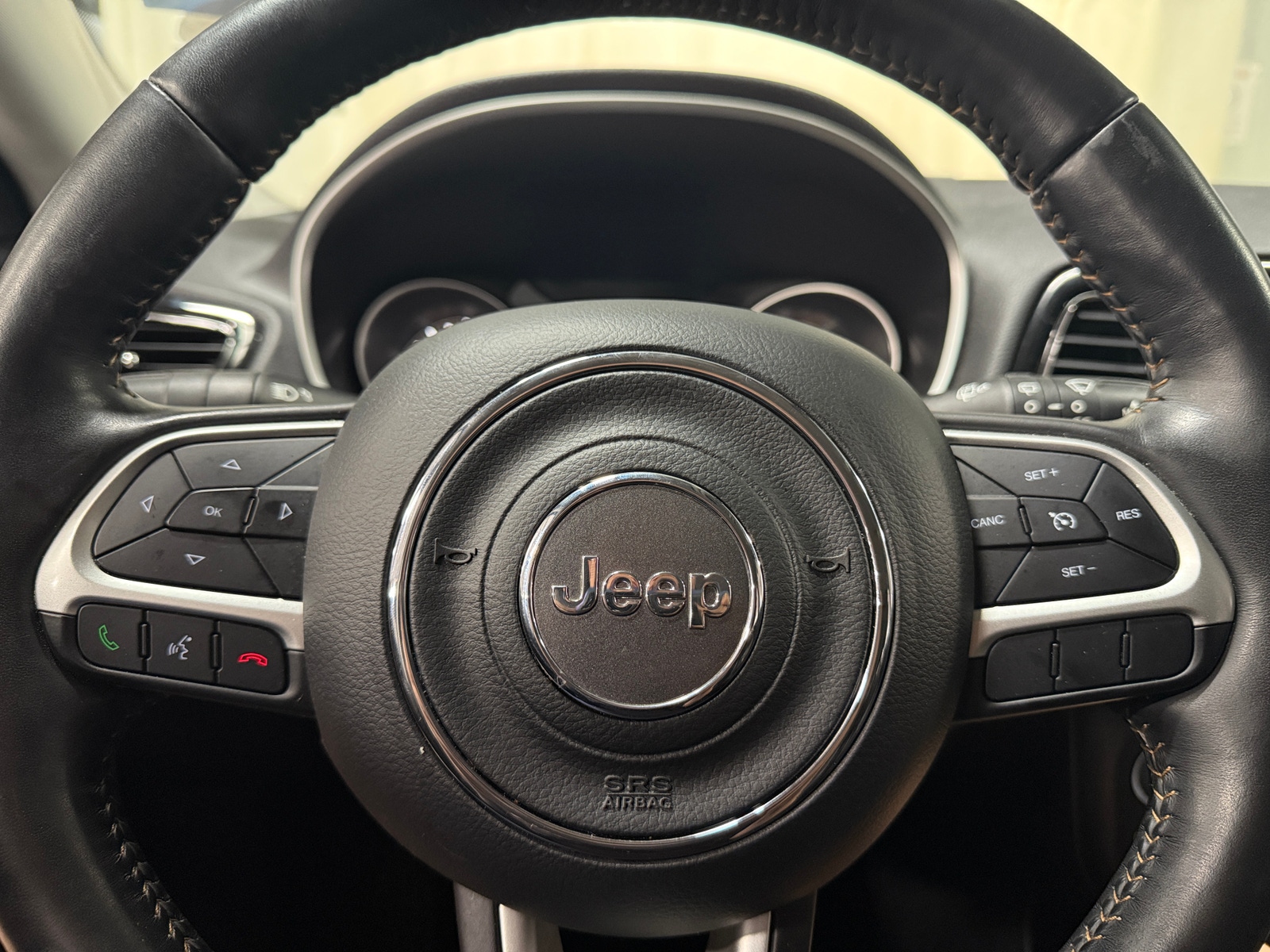Thumbnail: 2018 Jeep Compass - 4