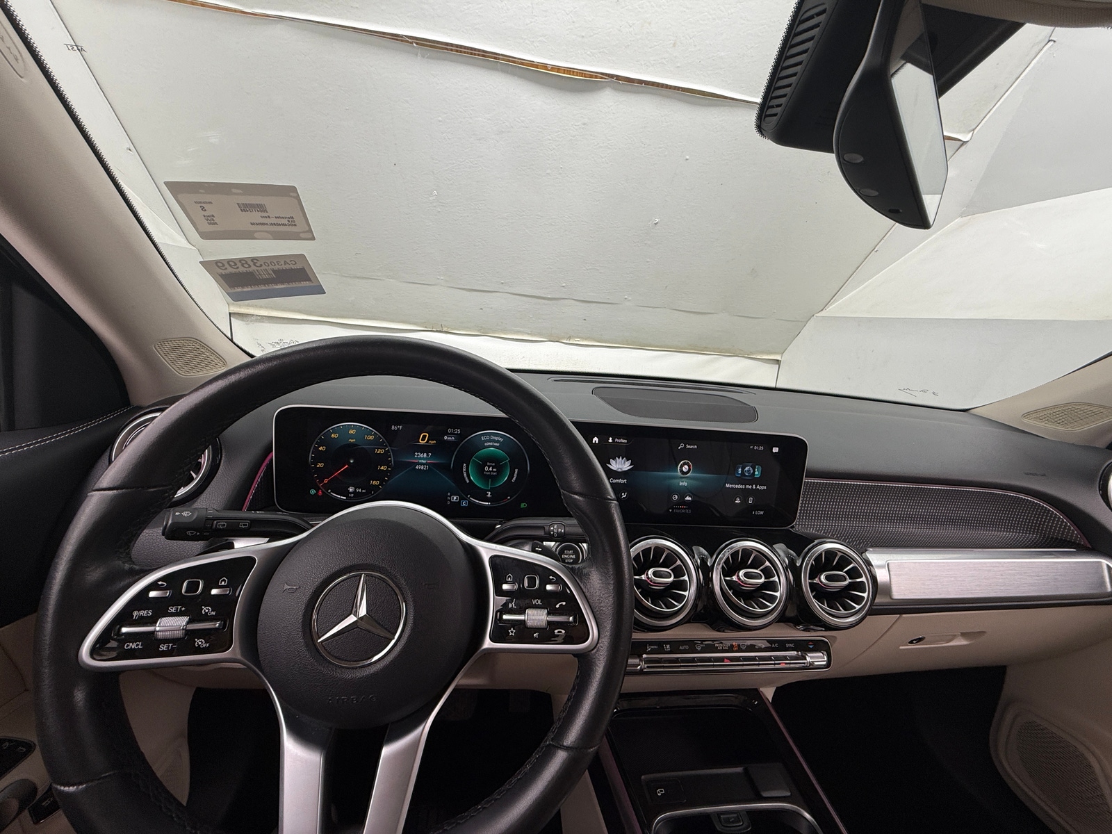 Thumbnail: 2020 Mercedes-Benz GLB - 2