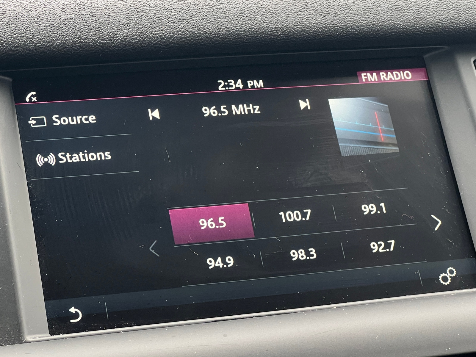 Thumbnail: 2019 Land Rover Discovery Sport - 3