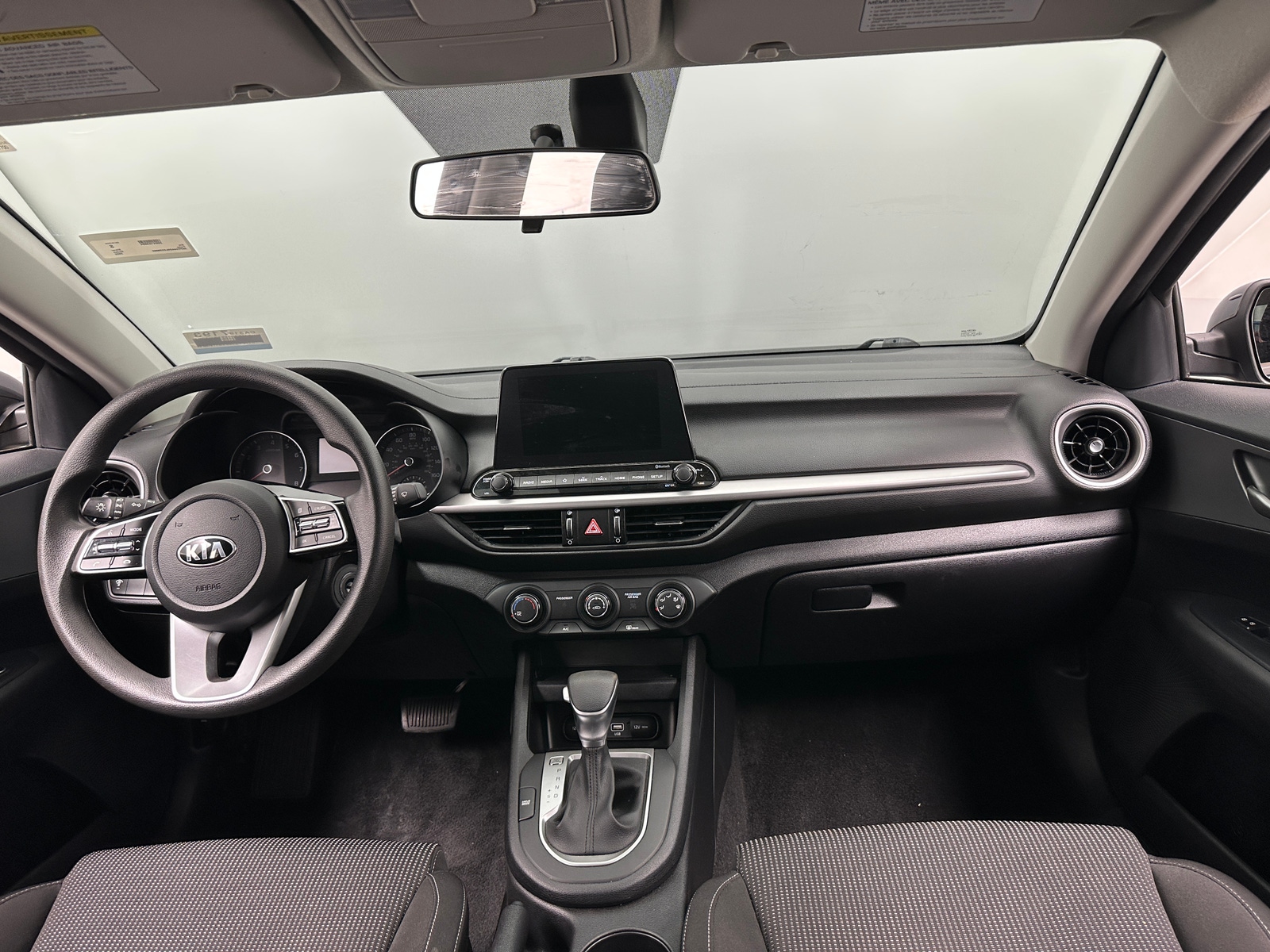 Thumbnail: 2020 Kia Forte - 3