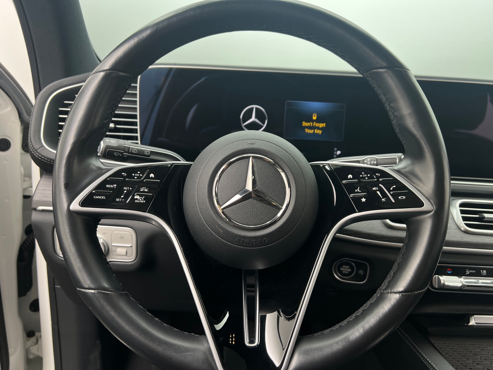 Thumbnail: 2024 Mercedes-Benz GLS - 4