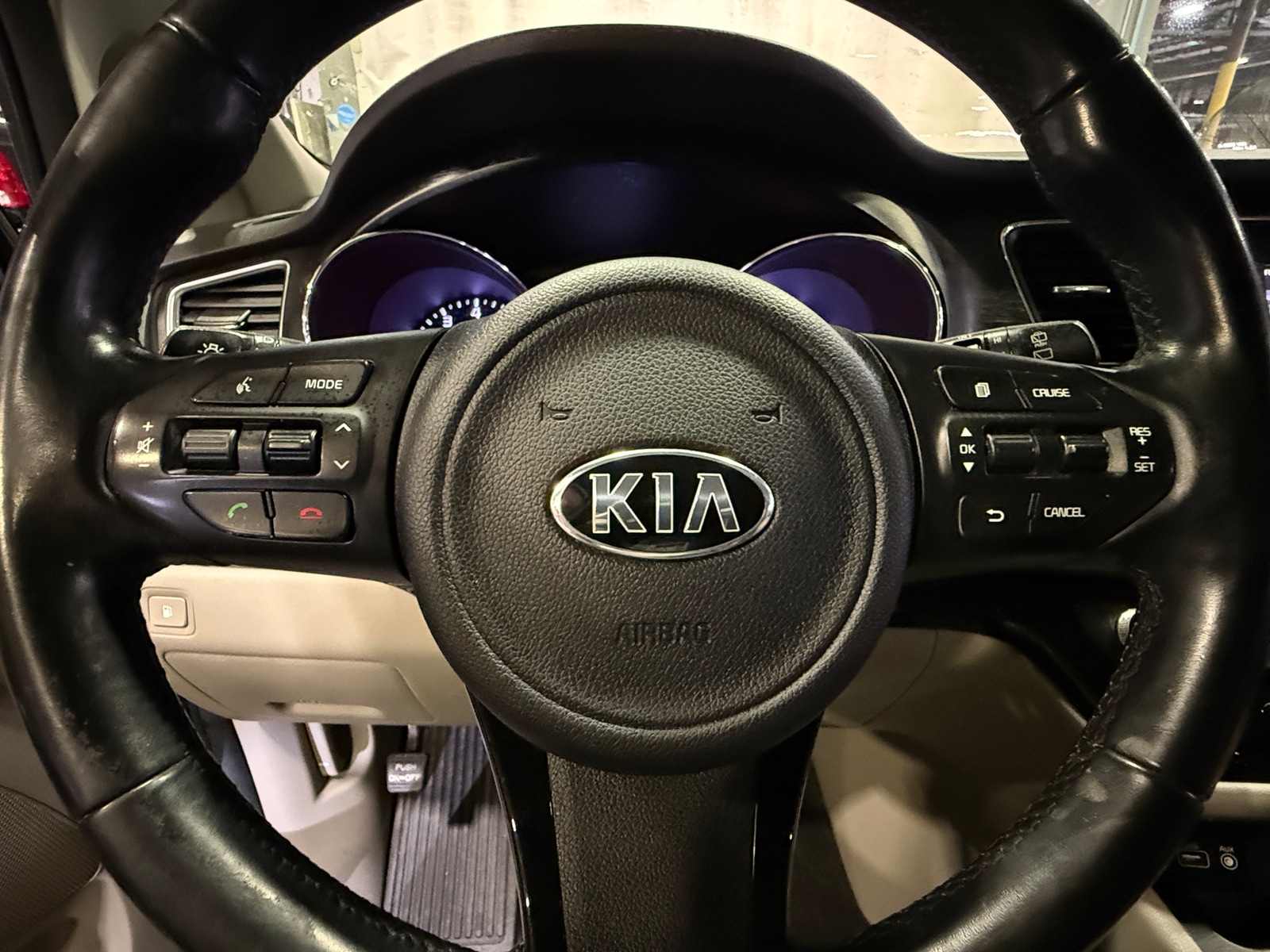 Thumbnail: 2017 Kia Sedona - 5