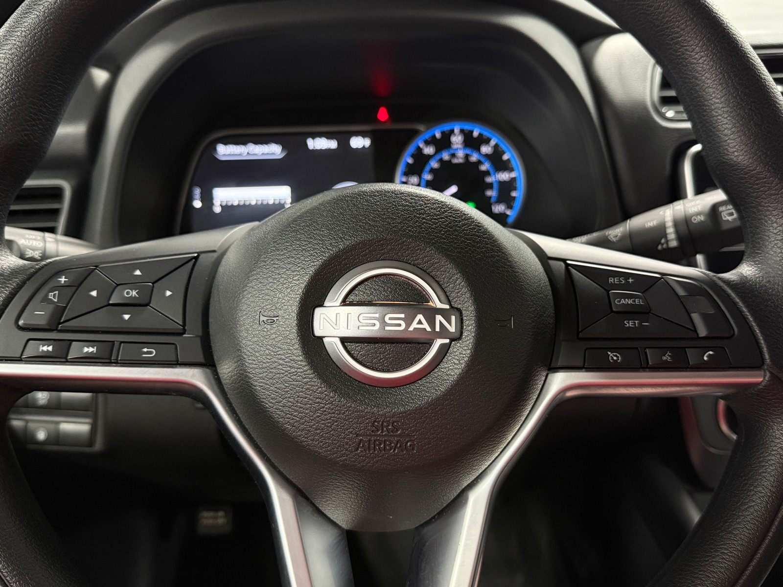 Thumbnail: 2025 Nissan Leaf - 5