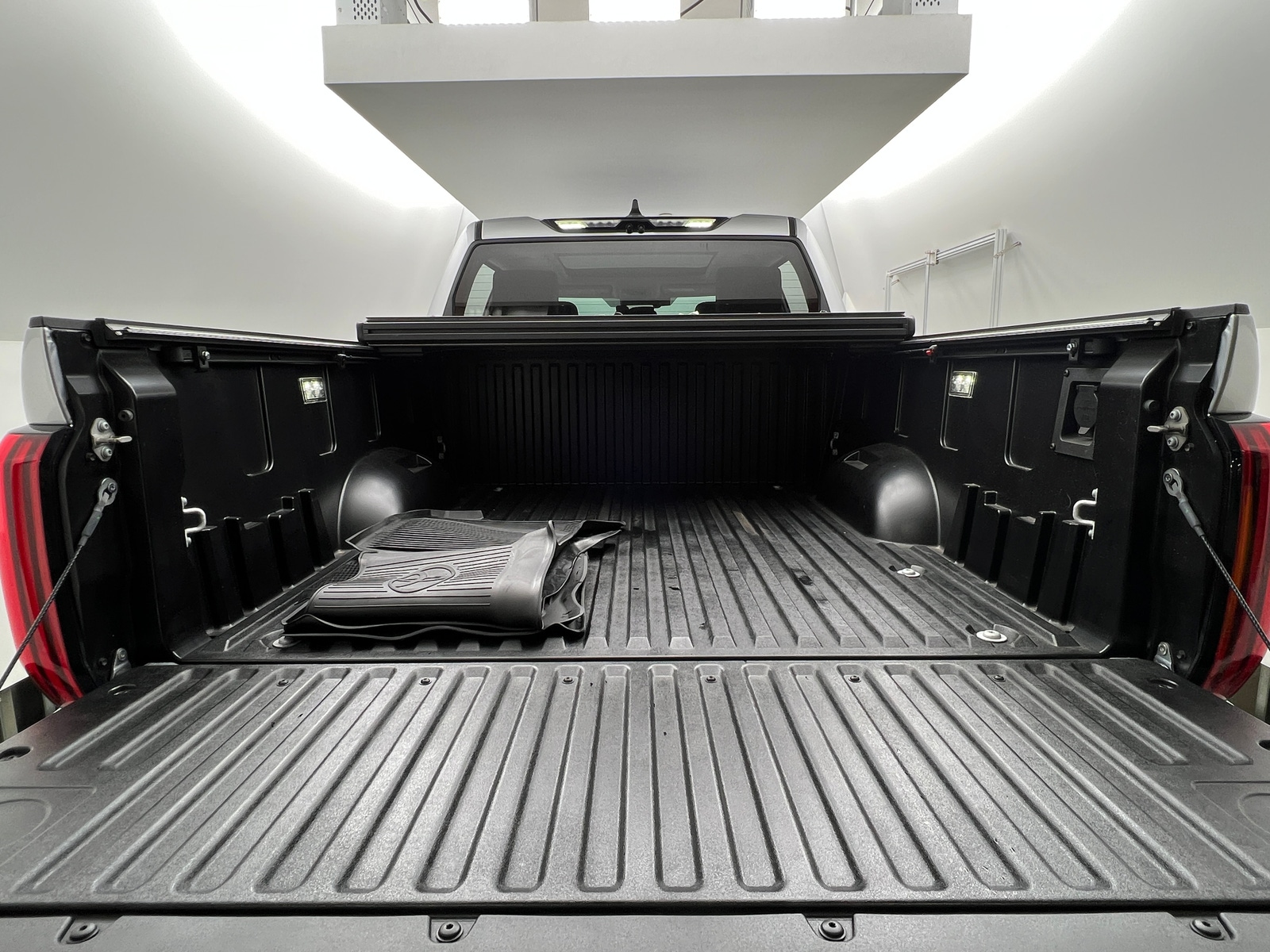 Thumbnail: 2024 Toyota Tundra - 6