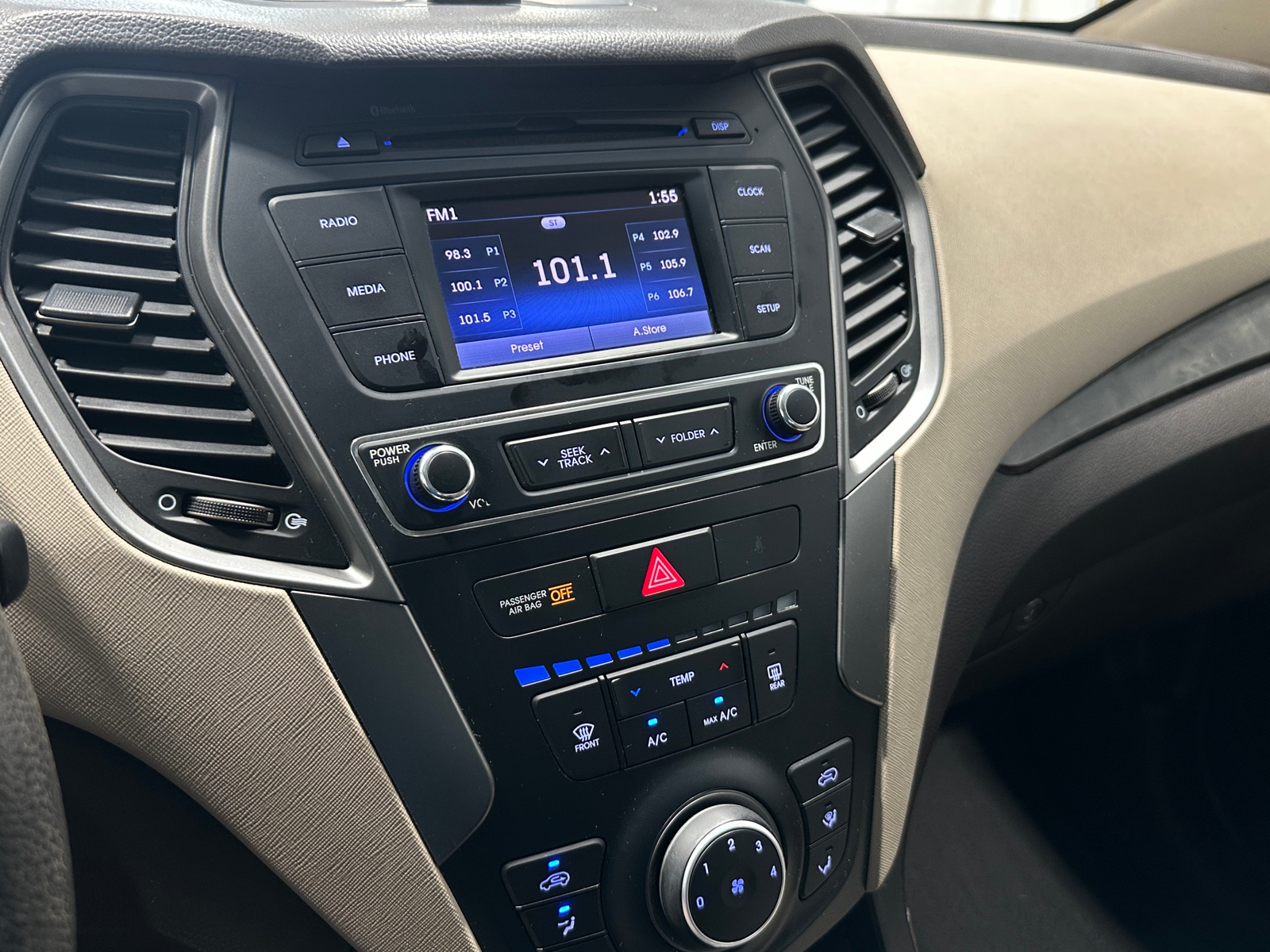 Thumbnail: 2018 Hyundai Santa Fe - 4
