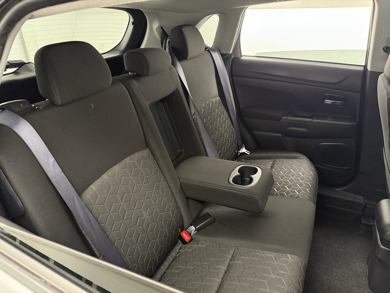 Thumbnail: 2024 Mitsubishi Outlander Sport - 6
