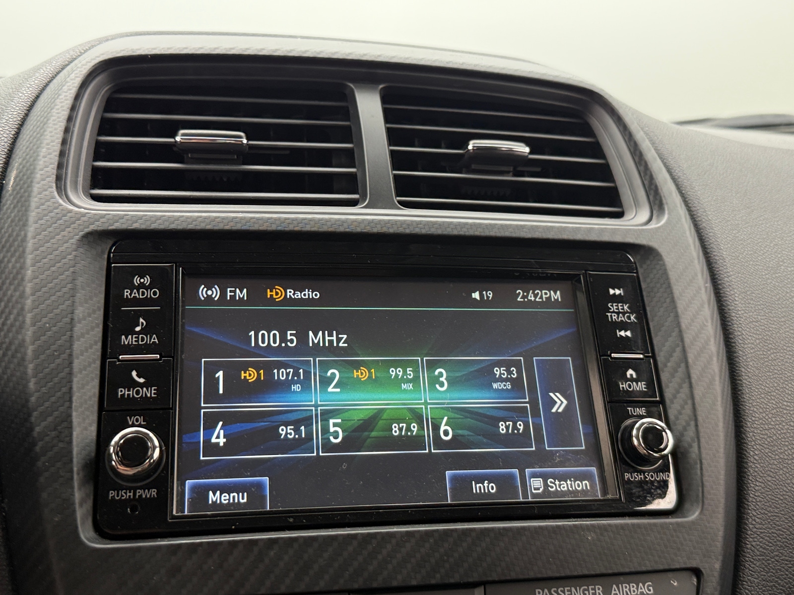 Thumbnail: 2024 Mitsubishi Outlander Sport - 4