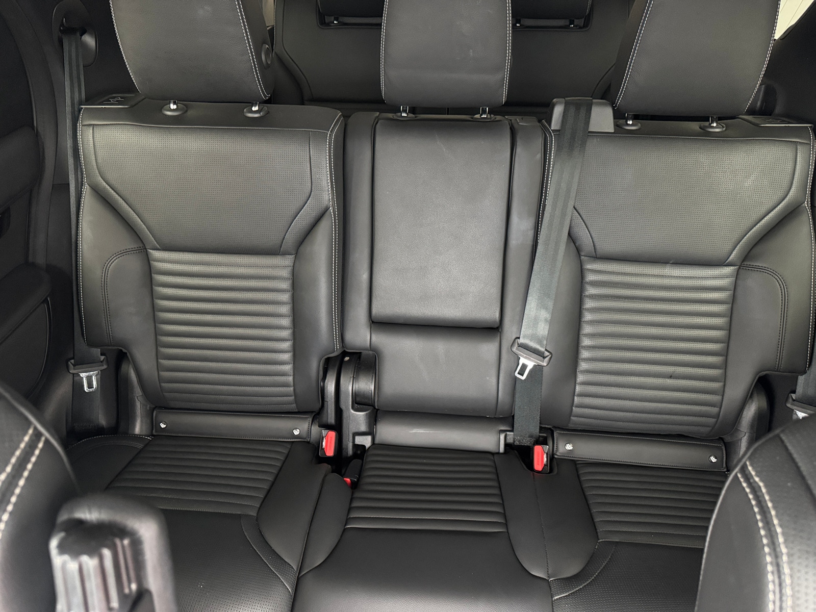 Thumbnail: 2024 Land Rover Discovery - 5