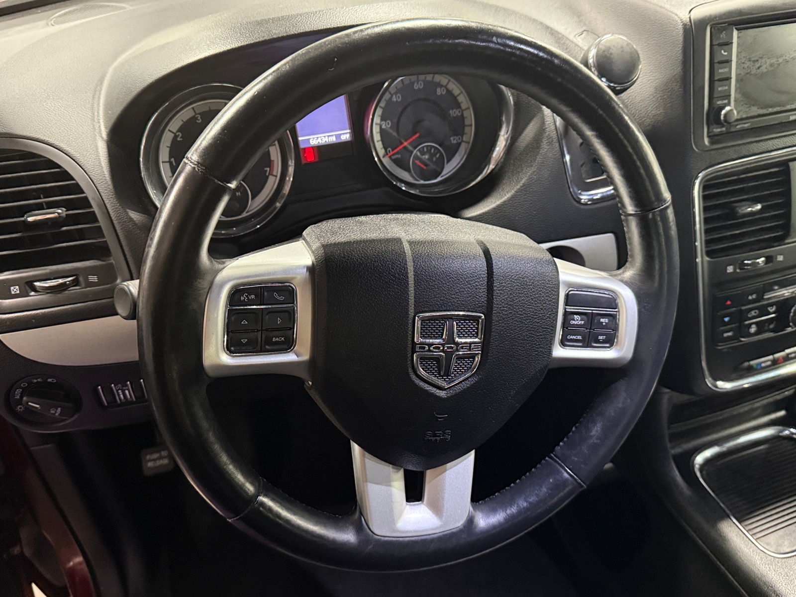 Thumbnail: 2017 Dodge Grand Caravan - 4