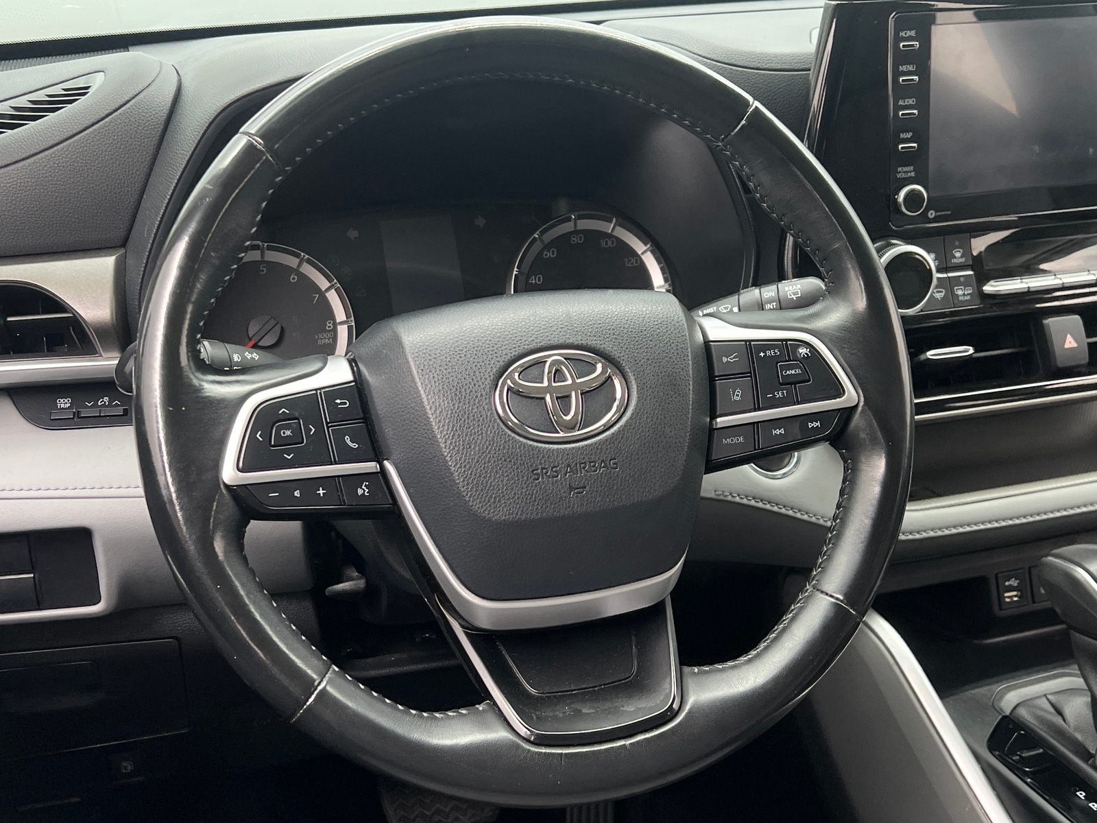 Thumbnail: 2022 Toyota Highlander - 5
