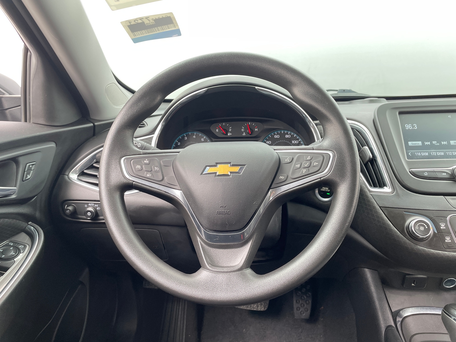 Thumbnail: 2017 Chevrolet Malibu - 5