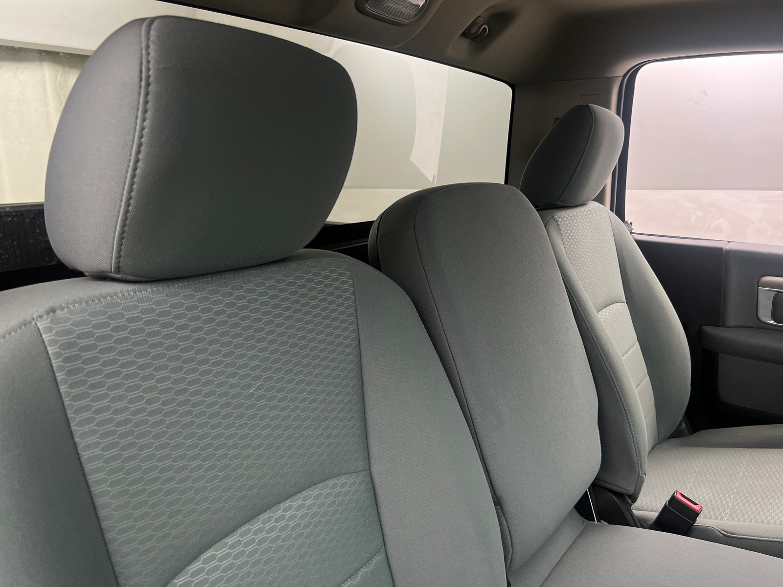 Thumbnail: 2020 RAM 1500 Classic - 2