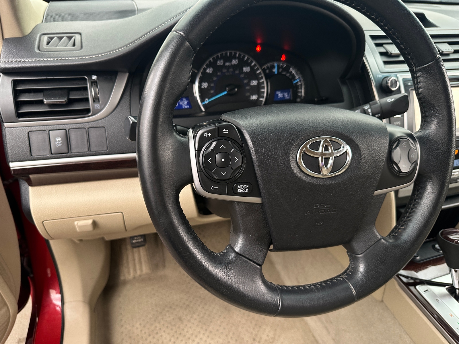 Thumbnail: 2014 Toyota Camry - 4