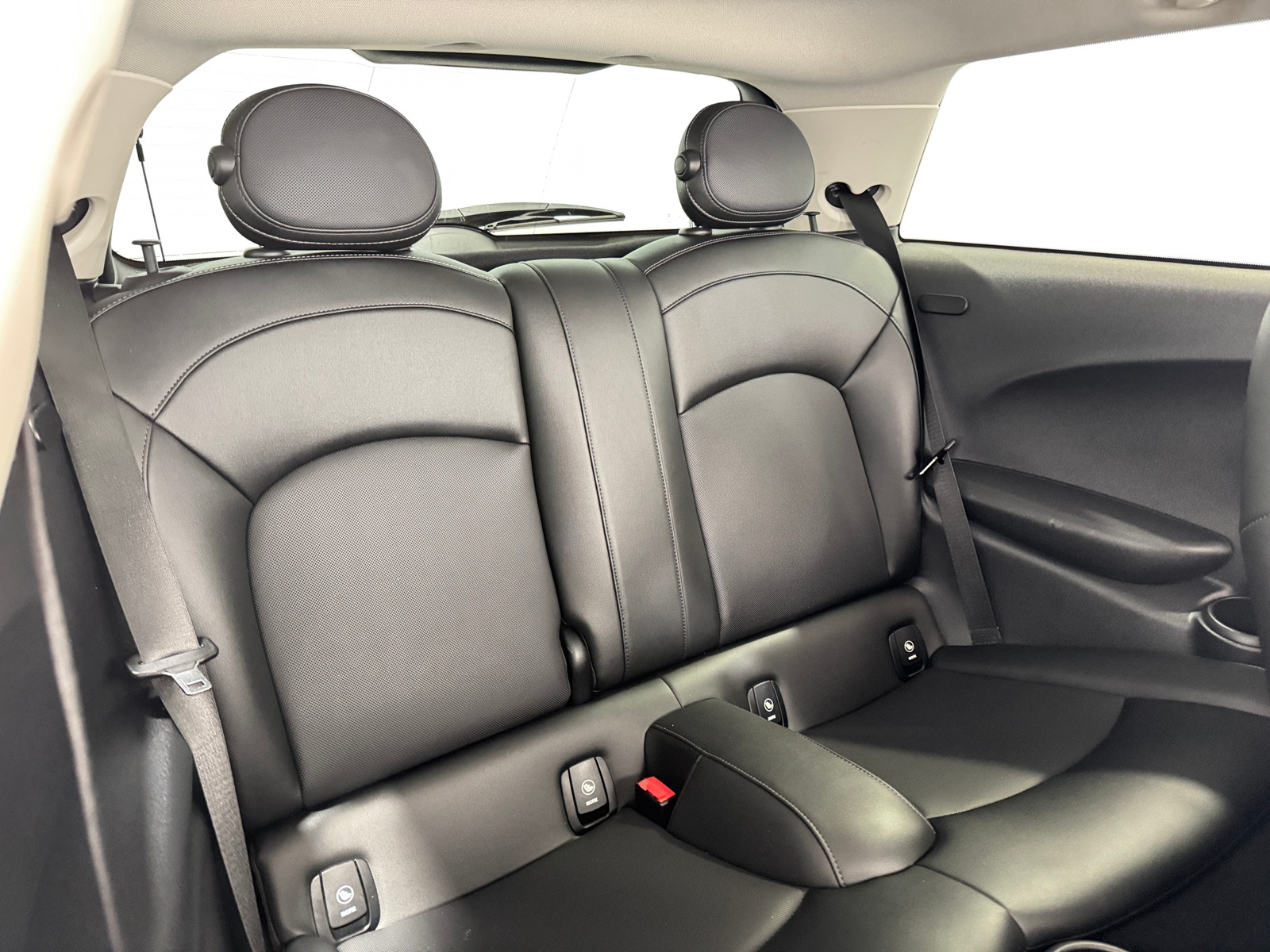 Thumbnail: 2019 MINI Cooper Hardtop - 5