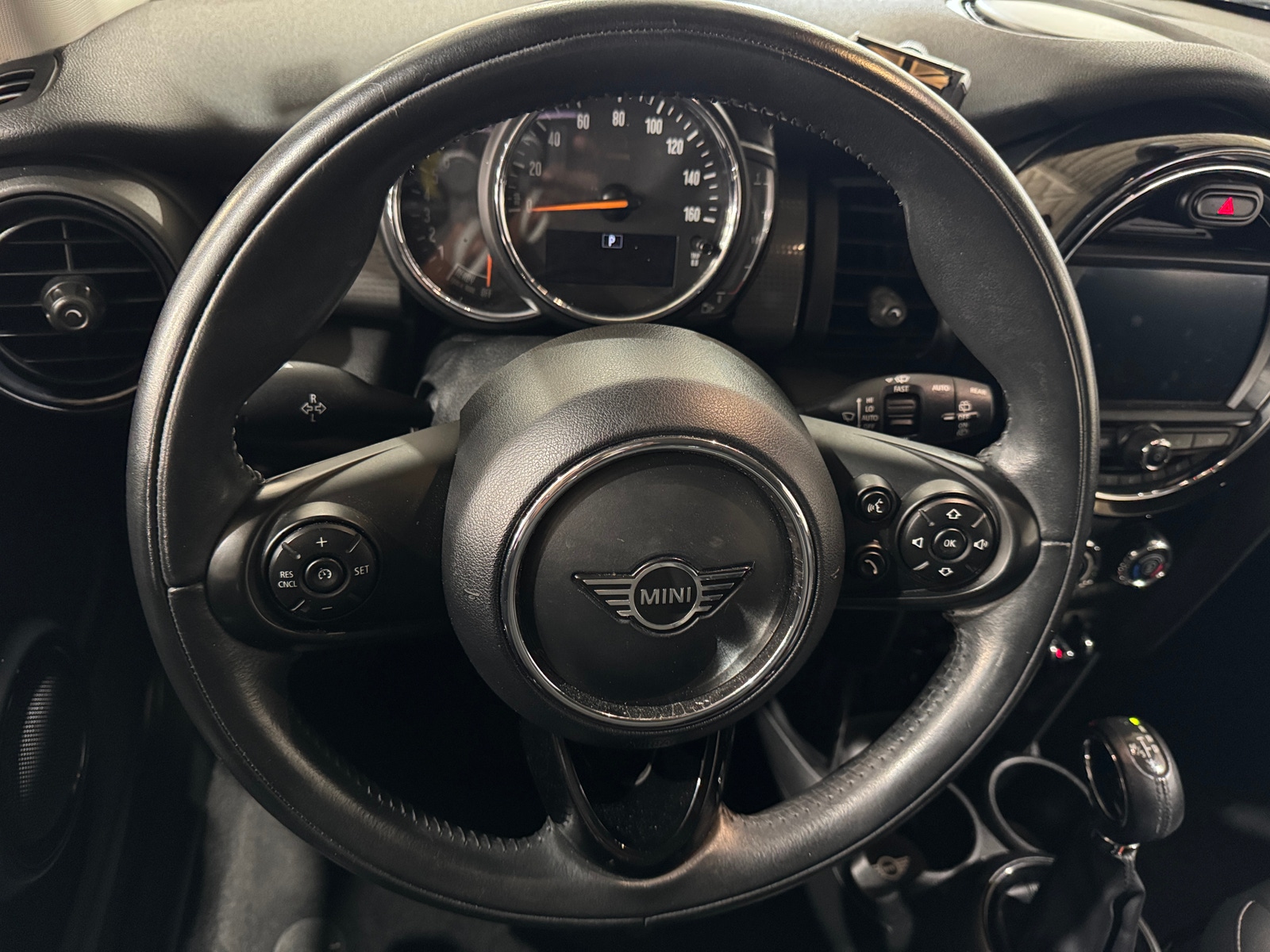 Thumbnail: 2019 MINI Cooper Hardtop - 4