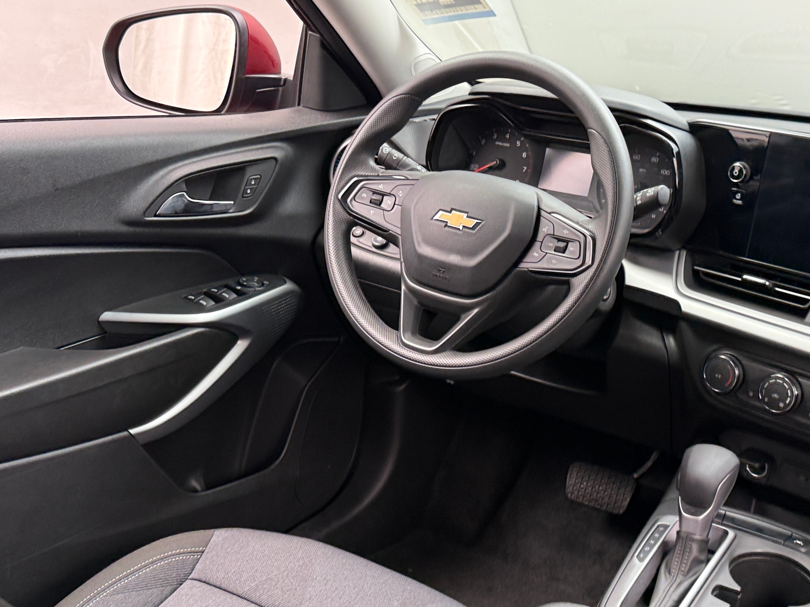 Thumbnail: 2024 Chevrolet Trax - 5