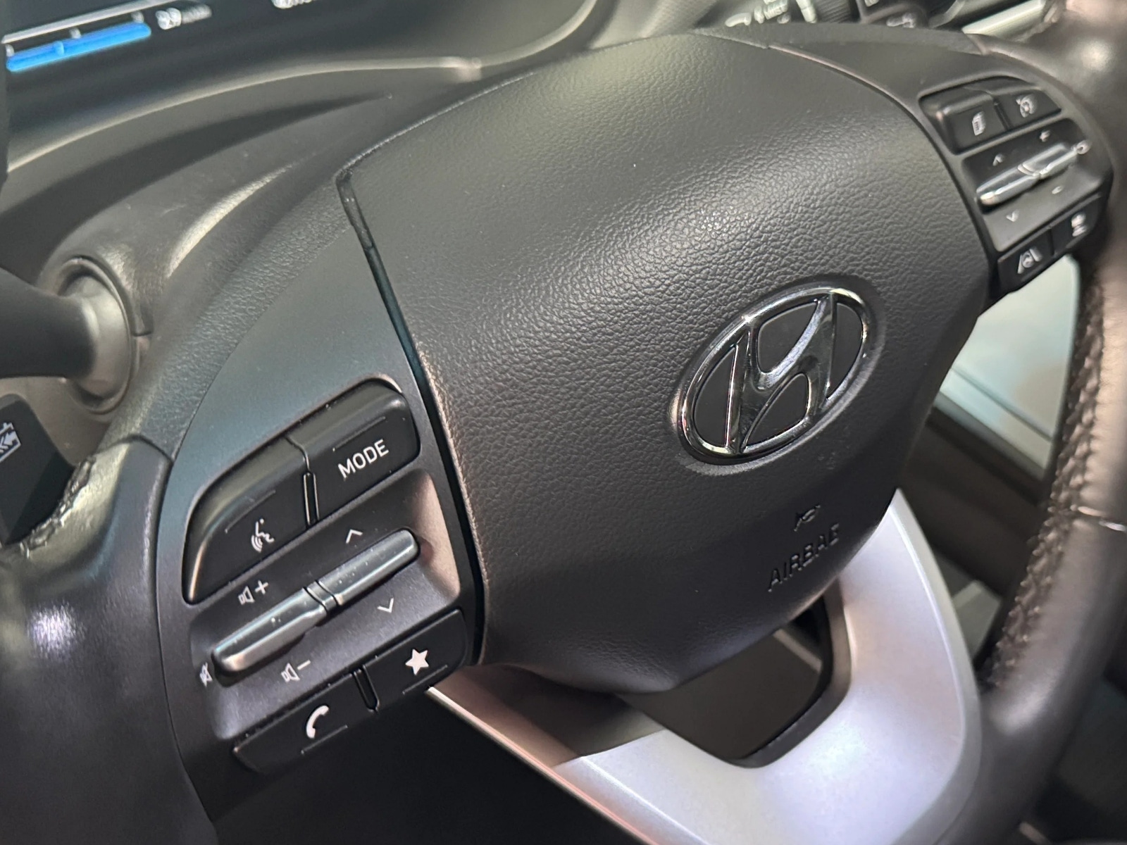 Thumbnail: 2023 Hyundai Kona - 4